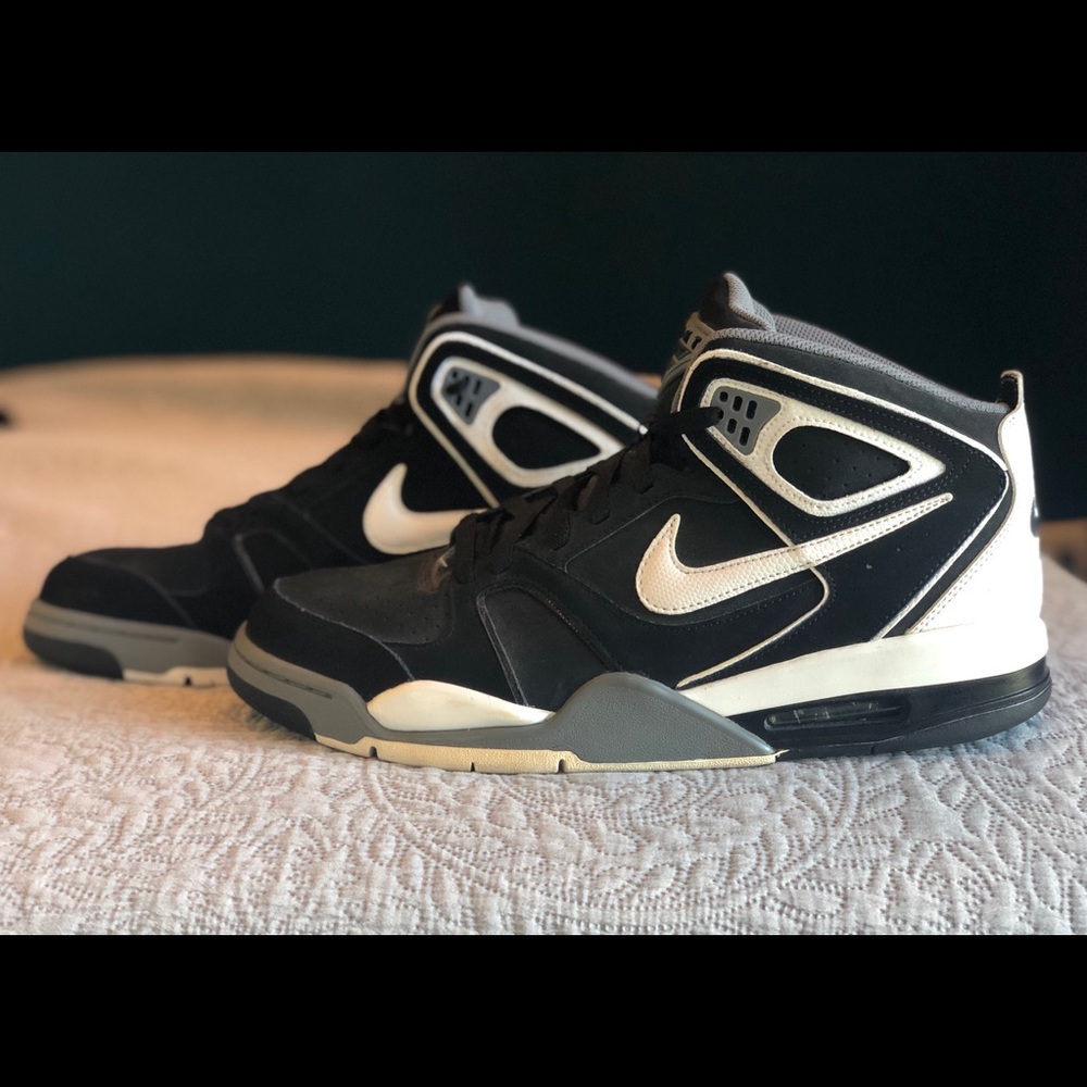 Nike Flight Falcon